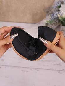 秋冬新款大码百搭圆头一脚蹬乐福鞋，舒适防滑休闲驾车鞋，手工拼布纯色平底鞋，适合日常通勤、购物、度假，黑色皮革配蝴蝶结装饰，简约优雅的女士休闲鞋，女士运动鞋 - 黑色 - 查看 6