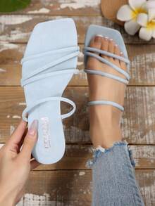 时尚可爱的中国风女士休闲平底凉鞋，方头，舒适的交叉带设计，适合夏季海滩度假波西米亚风，轻便露趾穆勒鞋