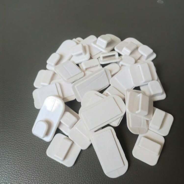 8个多功能粘钩，用于收纳遥控器，无需钉子，强力粘钩，电视/空调遥控器整理器，节省空间，实用悬挂方案，适用于客厅、卧室、厨房和办公室，持久耐用的高强度粘胶，易于安装和重新定位，可用于现代家居装饰和日常使用中的线缆管理和小物件收纳，用途广泛，可安装在架子、桌子、橱柜和各种表面上；适合季节性装饰和日常配件。 - 彩色 - 查看 4