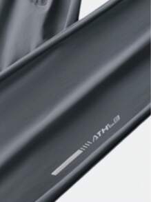 男士轻便透气弹力跑步裤，夏季穿着，带拉链口袋和抽绳腰带，采用柔软舒适的冰丝面料，纯色运动裤，适合休闲、户外、健身、度假、钓鱼等场合。 - 深灰色 - 查看 5