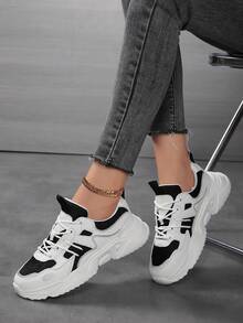 Skate Shoes! Women's Casual Sports Shoes, Classic Black And White Contrast Color Splicing, Webbing Shoelace Design, Light And Breathable, Anti-Skid And Wear-Resistant, Fashionable Versatile Walking Shoes