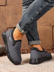 男士冬季雪地靴，防水防寒防滑户外雪地靴，轻便，一键式，纯色