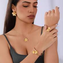 5-Piece Set Summer Holiday Elegant Floral 5-Petal Pendant Necklace, 1 Pair Of Earrings, 1 Necklace, 1 Bracelet, 1 Set Of Rings - Suitable For Daily, Casual, Party, Commuter, Vacation, Dating, Party, Fashion Women Jewelry Gifts