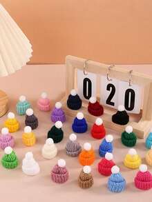 20 szt. - Miniaturowe ozdoby na czapeczki z włóczki, Miniaturowa dzianinowa czapeczka świąteczna, Miniaturowe dzianinowe czapeczki imprezowe na dekoracje świąteczne, Dekoracja z kapsli od wina, Przyjęcie z okazji ujawnienia płci dziecka, Wieczór panieński, Akcesoria do majsterkowania DIY, Żywe, świąteczne ozdoby materiałowe na choinkę, Dekoracje imprezowe - Zimowa Kraina Czarów, Najlepsze prezenty urodzinowe