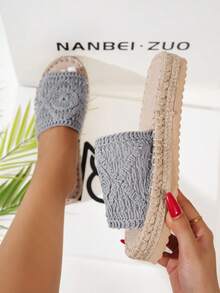 NANBEI ZUO 女款灰色繩編鏤空設計不對稱圖案草編厚底涼鞋 夏季新款波西米亞度假風復古百搭休閒沙灘鞋 適合海邊野餐露營穿著 - 灰色 - 查看 7