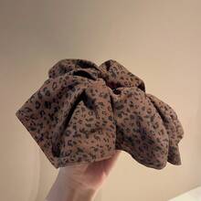 1个豹纹印花休闲涤纶发圈，适合所有季节，可作发绳、发圈、马尾辫发圈使用。 - 彩色 - 查看 8