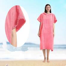 1PC prezentuje zarówno modę, jak i praktyczność. Ręcznik kąpielowy z kapturem z ultracienkiego włókna szybko schnie i jest oddychający. Nadaje się do nurkowania, pływania i surfowania na plaży, zarówno dla mężczyzn, jak i kobiet. Szlafrok.