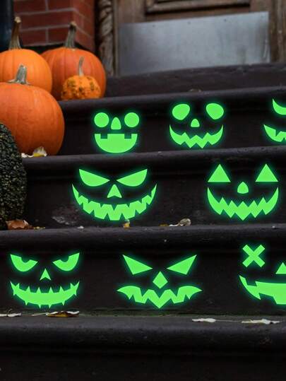 Halloween leuchtende Aufkleber, Feier des Halloween-Feiertags, Grimassen-Wanddekoration, leuchtende Kürbis-Aufkleber
