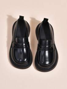 1 Pair Children's Casual Shoes, Retro Loafer Style, Suitable For Various Occasions, Commuting And Leisure Wear, Made Of Glossy Leather Material, Thick Sole Design For Moderate Height Increase And Foot Pressure Relief, Solid Black Color Matches Easily With Outfits - Black - View 1