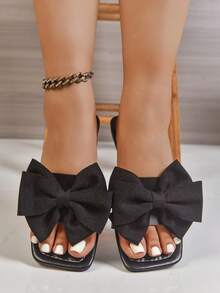 Sandali infradito con fiocco e perle finte, tacco basso, per donna. Nuovi sandali estivi piatti da spiaggia con decorazione a farfalla, taglie comode. Nuovi arrivi estate 2024, ciabatte con strass, sandali casual da esterno, disponibili