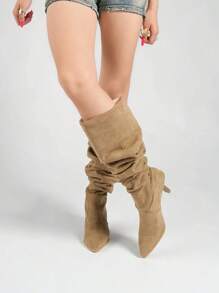 女士秋冬时尚过膝长靴，褶裥设计尖头高跟靴，卡其色，适合日常办公、商务、派对等场合，猫跟靴