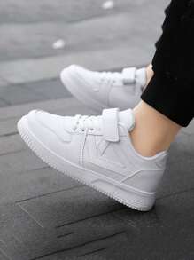 1 Pair Teenagers' Low-Top Outdoor Sports Shoes, Leather Upper, Lightweight, EVA Sole, Fashion Hook And Loop Versatile, Adjustable Closure For Easy On/Off, Suitable For Daily Wear - White - View 7