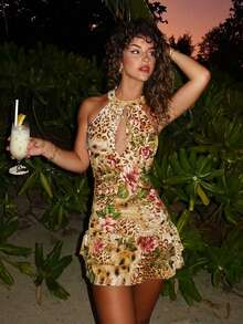 Summer Clothing Sexy Backless Halter Neck Print Hot Girl Hollow Short Dress - Multicolor - View 3