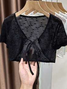 1件女士纯色蕾丝印花系带开衫，波西米亚风轻薄短款披肩，适合夏季穿着，可搭配吊带连衣裙和沙滩装。 - 黑色 - 查看 9