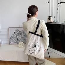 Women Shoulder Bags - 大花朵 白 - 查看 7