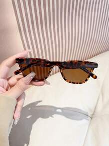 1 件猫眼豹纹女士时尚眼镜，Y2K 配饰，返校必备品，女士礼物，适合海滩派对、郊游、旅行、婚礼矩形墨镜