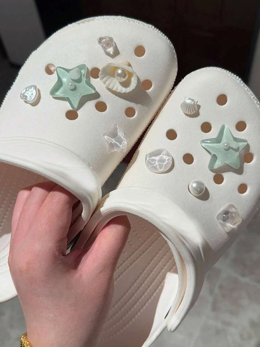10 件可爱时尚树脂心形、海星、贝壳和人造珍珠海洋元素鞋饰，适用于木屐、花园鞋、沙滩凉鞋，完美的节日礼物 - 綠白 - 查看 1