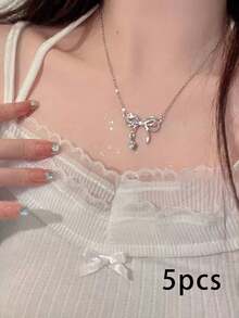 1/3/5pcs Women Butterfly Pendant Necklace, Rhinestone Decor Dainty Choker Necklace Valentine's Day Accessories - Silver - View 8