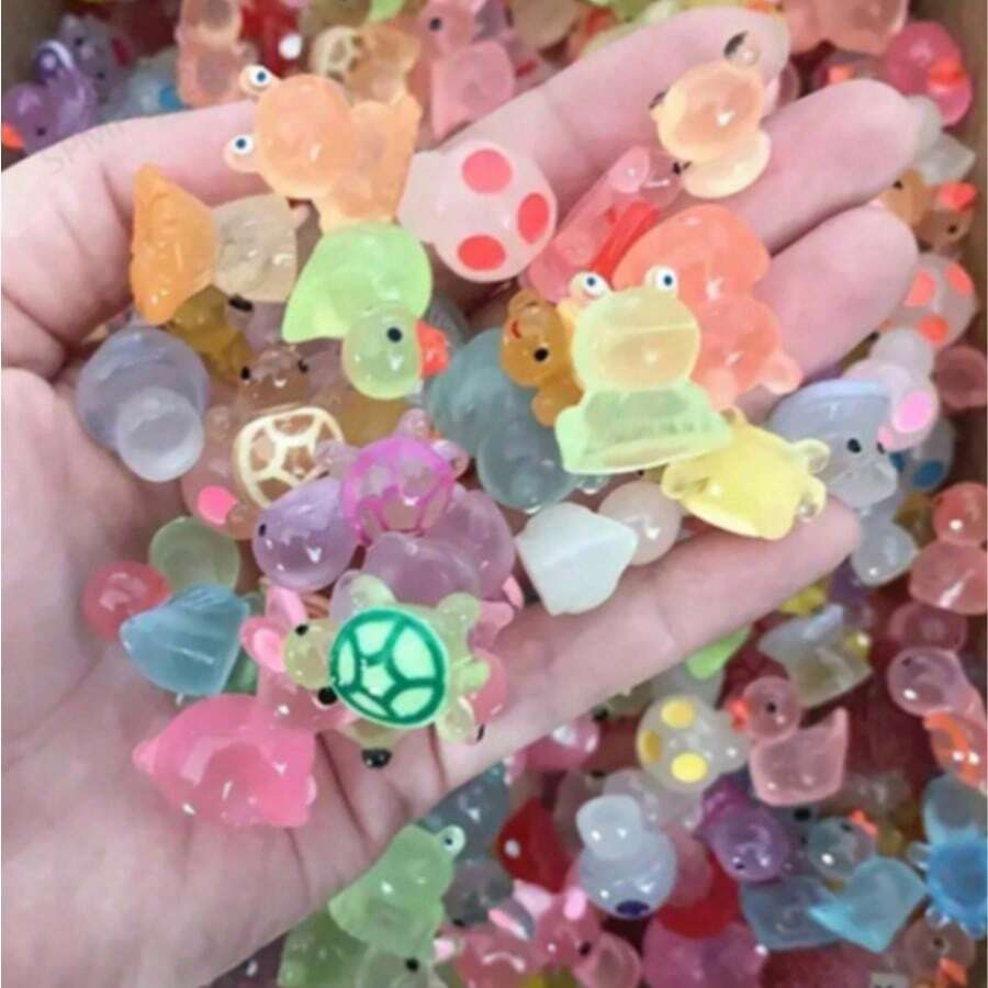 100 piezas de mini animales de resina que brillan en la oscuridad en colores surtidos, sin necesidad de alimentación, adecuados para jardín, fiesta, paisaje en miniatura, acuario, decoración de casa de muñecas