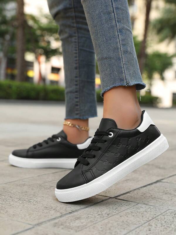 Men's Solid Color Simple White Sneakers, Fashionable Plus Size Skateboard Shoes, Low-Top Lace-Up Casual Shoes, Comfortable For Outdoor Sports Wear