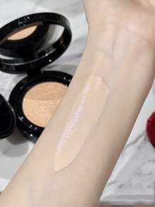 Giorgio Armani [Mini] LUMINOUS SILK PRIMA GLOW CUSHION #1 5g / The Maestro Of Silky Glow Perfection / The New Couture Cushion, The True-Skin Lasting Silky Glow With Smooth Silky Sensation. / Infused With Light-Reflective Faux Pearls That Capture And Diffuse Lights, It Reveals The Inner Glow Of Skin And Creates A True-Skin, Perfectly Flawless, Silky-Glow Finish. - #1 5g - View 10