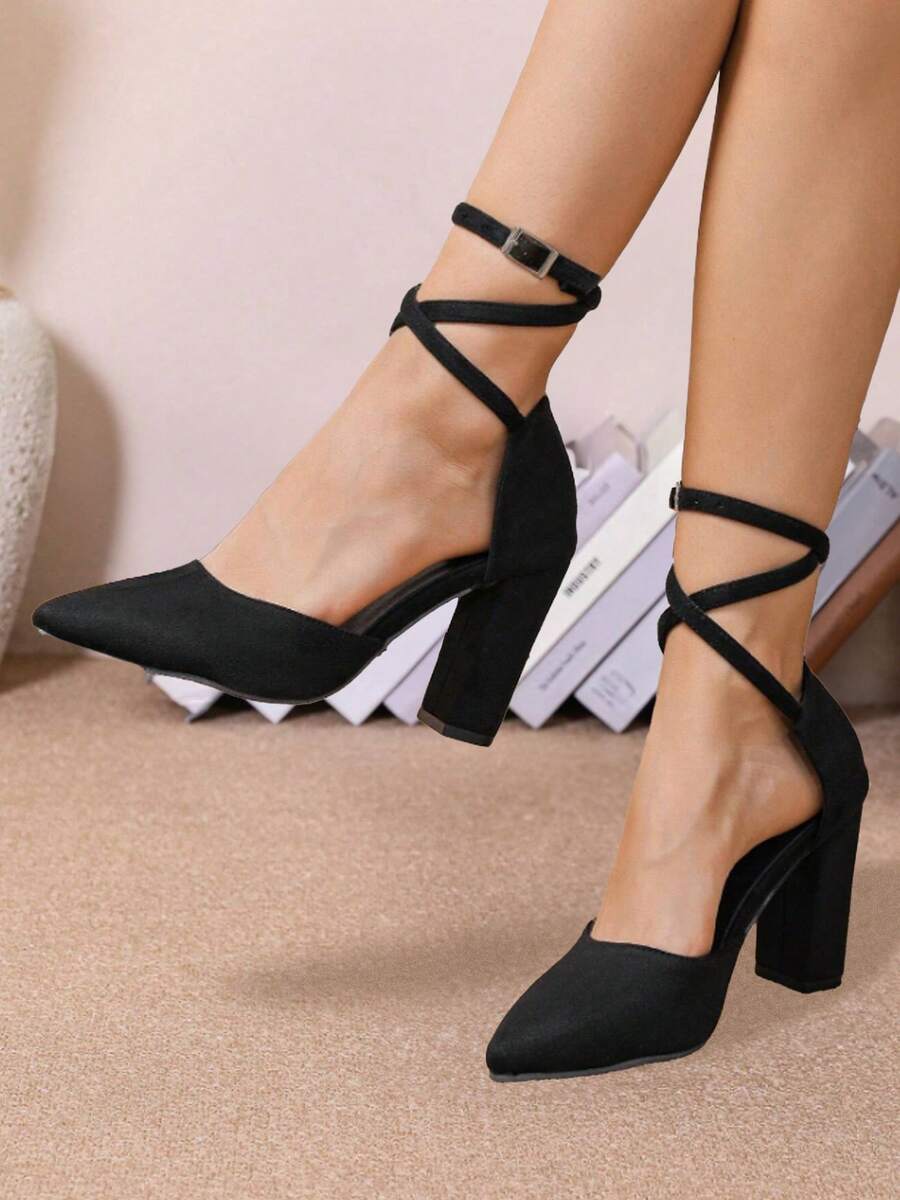 Sandalias romanas con cordones y tacón de bloque de 9 cm de color negro para mujer, con punta puntiaguda y aspecto estilizado, adecuadas para ocasiones diarias y de citas. - Negro - Ver 1