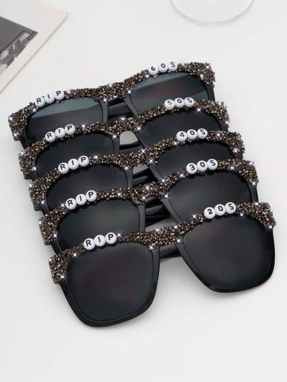 男士和女士黑色眼镜，个性化二十三四十眼镜，死亡对我的 20 多岁 30 多岁 40 多岁另类哥特式葬礼青年 30 岁 40 岁 50 岁 60 岁生日派对装饰纪念品礼物照片道具时尚、可爱、高品质定制、个性化、独特，是送给男朋友、女朋友、爸爸、妈妈、家人、朋友、儿子、女儿、学校学生、孩子的理想礼物，适合周年纪念、生日、学校、办公室、家庭