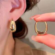 Chunky Thick Gold Hoop Earrings For Women – Bold And Contemporary Statement Jewelry With Sleek Polished Finish – Lightweight And Easy To Wear For Everyday, Office, Or Special Events – Secure Clasp For Worry-Free Comfort – Ideal For Enhancing Any Outfit With Confidence And Style – Great Gift Idea For Fashion-Forward Women And Teen Girls Who Appreciate Modern Elegance
