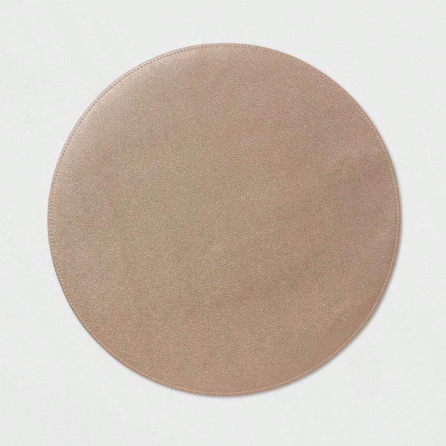 15" Round Placemat, Crafted From Faux Leather, This Round Shape Features A Pebble Texture Finish In A Solid Hue That Easily Coordinates With Your Home Decor - 棕色 - 查看 1