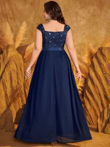 加大码深V领透视亮片拼接蕾丝撞色雪纺长裙，适合舞会、正式派对、新年、婚礼宾客、返校节、生日、毕业典礼、晚宴、正式活动、仪式等场合。 - 藏蓝色 - 查看 3