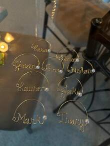 2 piezas de charms personalizados con nombre hechos a mano para copas de vino, diseño único tarjetas de lugar personalizadas para boda, charms con nombre personalizados para cata de champán, etiquetas para bebidas con letra artesanal para bodas, despedidas de soltera, regalos ideales para bodas, despedidas de soltera, cumpleaños, aniversarios - multicolor - Ver 9