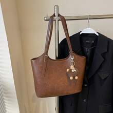 Women Shoulder Bags - 棕色帶掛件 - 查看 2