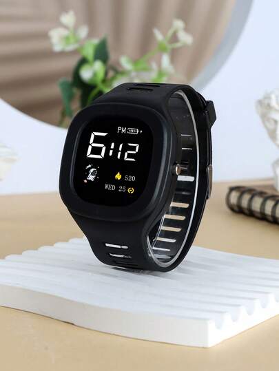 1个可爱太空主题方形表盘LED显示屏男童手表，价格实惠，是新学期的理想之选，适合学生佩戴。这款时尚电子手表显示时间和日期，是完美的学习配件。适合日常佩戴，也是送给男孩的绝佳礼物。