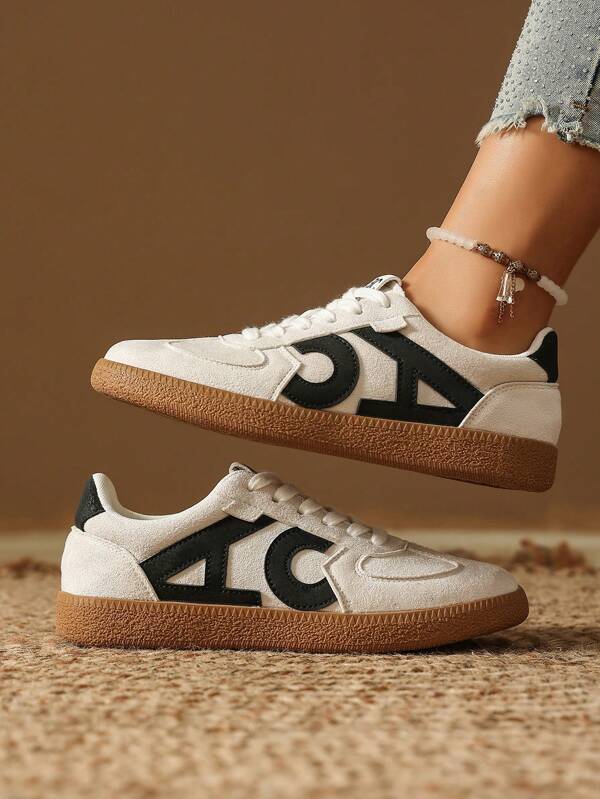 [AFBC-Treasure] Women's Fashion Sneakers, Comfortable And Lightweight Campus Style Shoes, Women's Suede Sneakers, Low-Top Skateboarding Shoes Suitable For All Seasons.