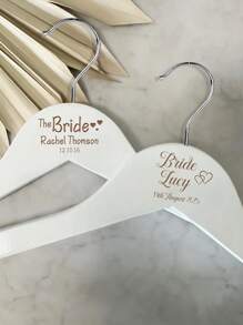 Cabide Nupcial Personalizado com Flor e Data, Cabide de Noiva de Madeira Branca com Nome, Cabide Entalhado de Madeira para Noiva, Presente de Casamento. Cabide de Vestido de Dama de Honra, Cabide de Roupas Entalhado em Madeira com Nome, Cabide de Roupas Personalizado com Nome, Cabide de Casamento, Cabide de Noiva