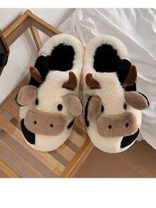 XIXITIAO 1 par de nuevos y lindos zapatillas de casa con diseño de vaca para invierno, zapatillas de interior de felpa cálida con bloques de color, zapatillas de casa antideslizantes de dibujos animados con suela suave y forro térmico grueso, adecuadas para el hogar y uso en interiores - Blanco - Ver 4