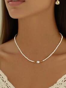 1 件经典简约创意串珠颈链，适合女性正式场合和日常佩戴