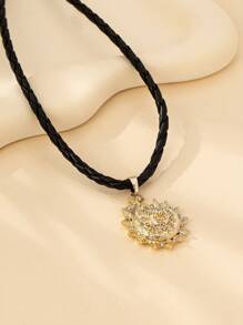 1pc Fashionable Geometric Seashell Metal Pendant Necklace For Women, Suitable For Daily Wear And Gift