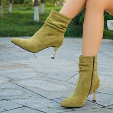A Pair Of Ladies' Pointed Thin High-Heeled Short Boots, With Pointed Golden Heels That Exude An Elegant And Noble Temperament. The Colors Are Vibrant And Fashionable, Making It A Must-Have For Fashionistas And Suitable For Daily Gatherings, Banquets, And Parties - Vàng Xanh Lá Cây - Xem 6