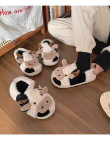 XIXITIAO 1 par de nuevos y lindos zapatillas de casa con diseño de vaca para invierno, zapatillas de interior de felpa cálida con bloques de color, zapatillas de casa antideslizantes de dibujos animados con suela suave y forro térmico grueso, adecuadas para el hogar y uso en interiores - Blanco - Ver 6