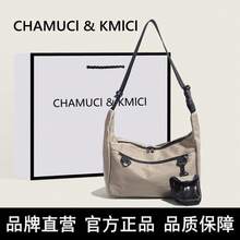 Women Shoulder Bags - 黑色 男女中性包 - 查看 4