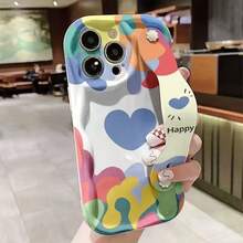 Funda para teléfono móvil: Una funda bonita y elegante con correa de muñeca, con diseño de corazón estilo grafiti y un borde ondulado. Compatible con phone 16, 15, 14, 13, 12 Pro, 16, 15, 14 Plus, 13 y 12. Fabricada en TPU suave, gruesa y de cobertura total, ofrece protección contra caídas, ideal para fiestas y cumpleaños. - Blanco - Ver 3