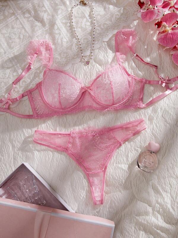 Sexy Lingerie New Popular Women's Pink Romantic Lace Flower Lace Shoulder Strap+Center Bow+Back Shoulder Strap Bow Top With Lace Pants Two Pieces Bra And Underwear Set