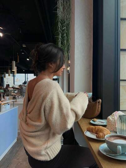 Senya Autumn And Winter New Women's Solid Colour Back Button Knot Long Sleeve Knitted Sweater, Big V-Neck Floor Shoulder Design Sweater, Romantic Dating, Daily Holiday Pullover Top