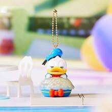 Miniso 名创优品冰闪系列盲盒挂件，可爱卡通造型，可作钥匙扣或包包装饰，增添日常乐趣，收藏家必备（1个，随机发货）