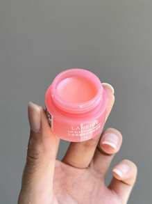 Laneige [迷你] 唇部睡眠面膜浆果 3g / 含维生素 C、穆鲁穆鲁籽和乳木果油、抗氧化剂，适用于干燥脱皮的嘴唇 / 滋养、保湿、维生素 C、穆鲁穆鲁籽和乳木果油、抗氧化剂、干燥脱皮的嘴唇