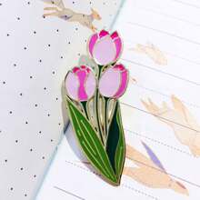 1 件花朵珐琅别针郁金香定制装饰胸针饰品翻领包徽章珠宝礼品别针情人节别针衣服包饰学校 Kpop 背包教师用品包饰可爱办公室配件衬衫夹克圣诞节万圣节秋冬配饰，适合青少年、青年、男士、休闲、户外、运动、度假、毕业礼物、生日、日常穿着衣服别针有趣的教师礼物