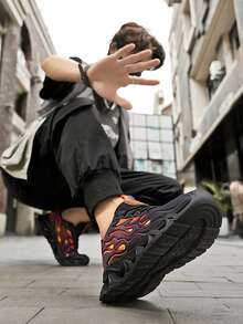 男士透气网眼休闲火焰图案运动鞋，软底轻便青少年运动跑步鞋，红色