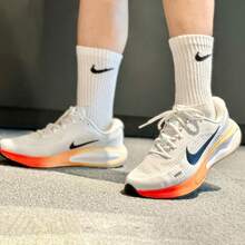 Nike 男士 Journey Run 缓震透气舒适轻便公路跑鞋，2026 新款 IH7329-101 - 白色 - 查看 8