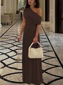 Women's Solid Color Oblique Neck Ruched Long Dress, Fitted And Slimming, Elegant And Sexy Party Dress - Brown - View 4